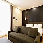 Rhome Terminal Guest house 2*