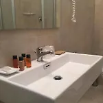 Rhome Terminal Guest house 2*