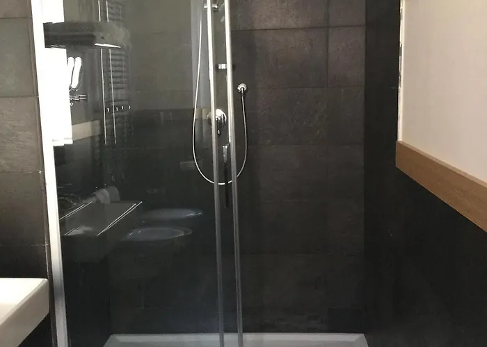 Rhome Terminal ゲストハウス