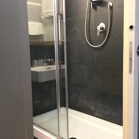 Gasthuis Rhome Terminal 2*